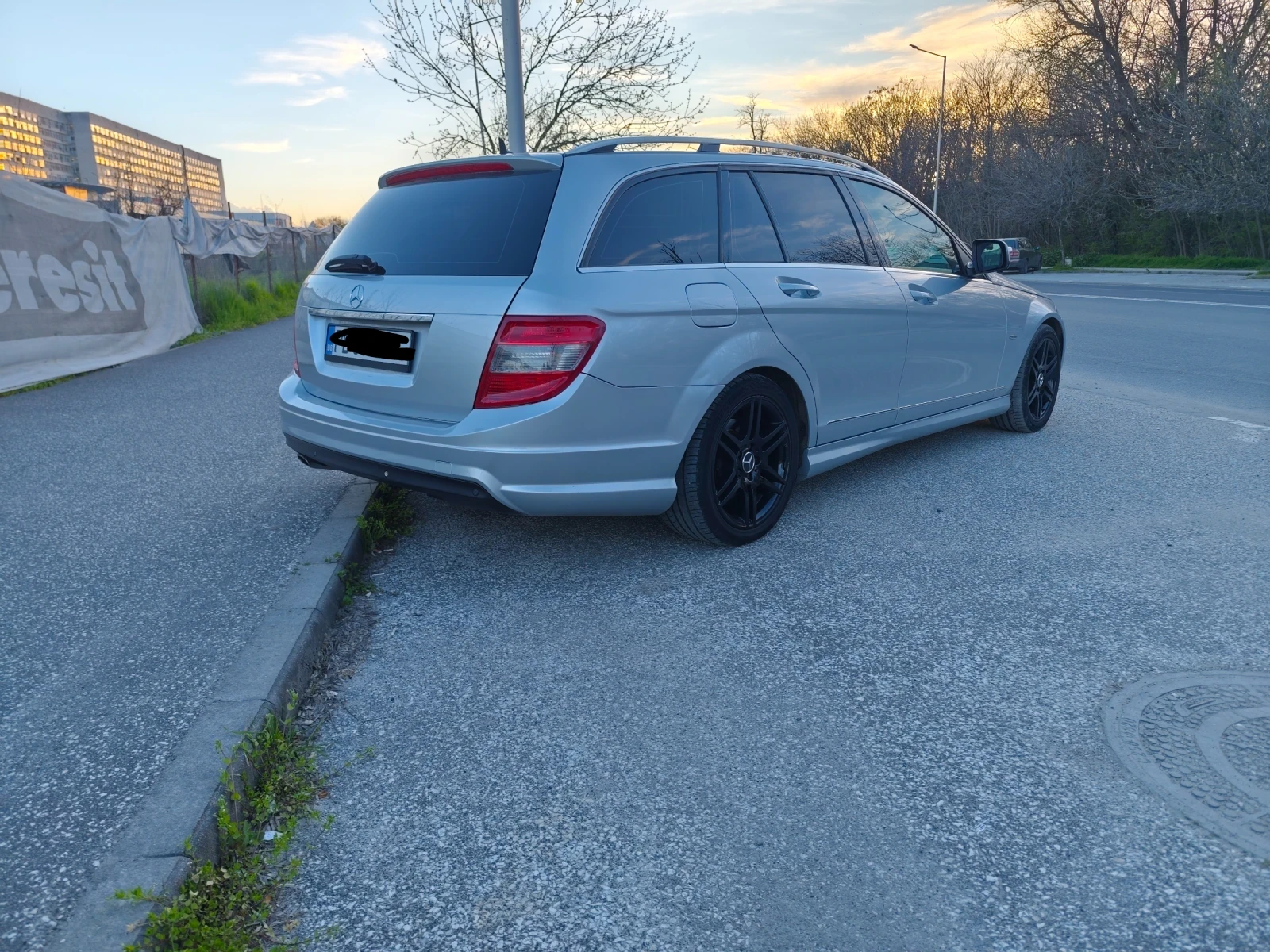 Mercedes-Benz C 200, снимка 2 - Автомобили и джипове - 54185297