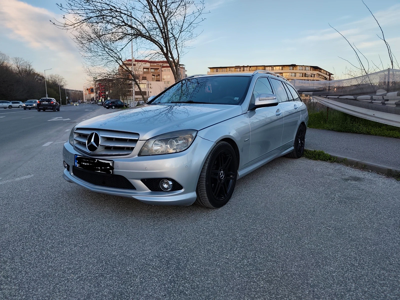 Mercedes-Benz C 200, снимка 3 - Автомобили и джипове - 54185297