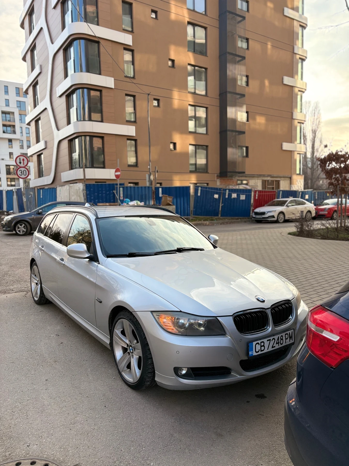 BMW 318 2.0, снимка 3 - Автомобили и джипове - 53851776