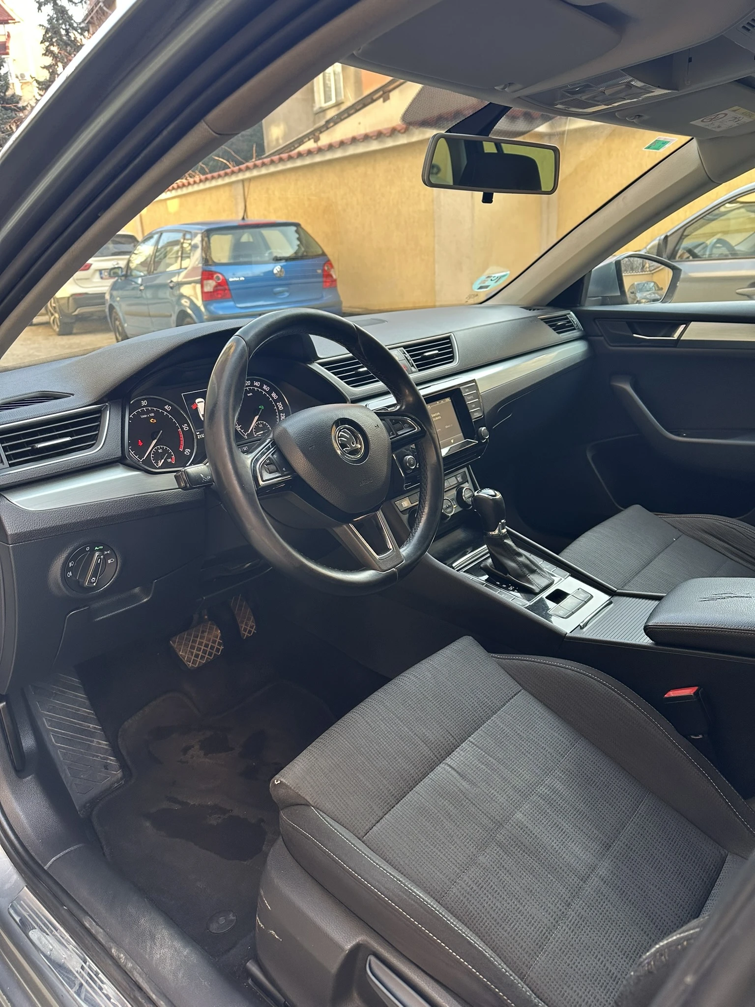 Skoda Superb 2.0TDI - изображение 7