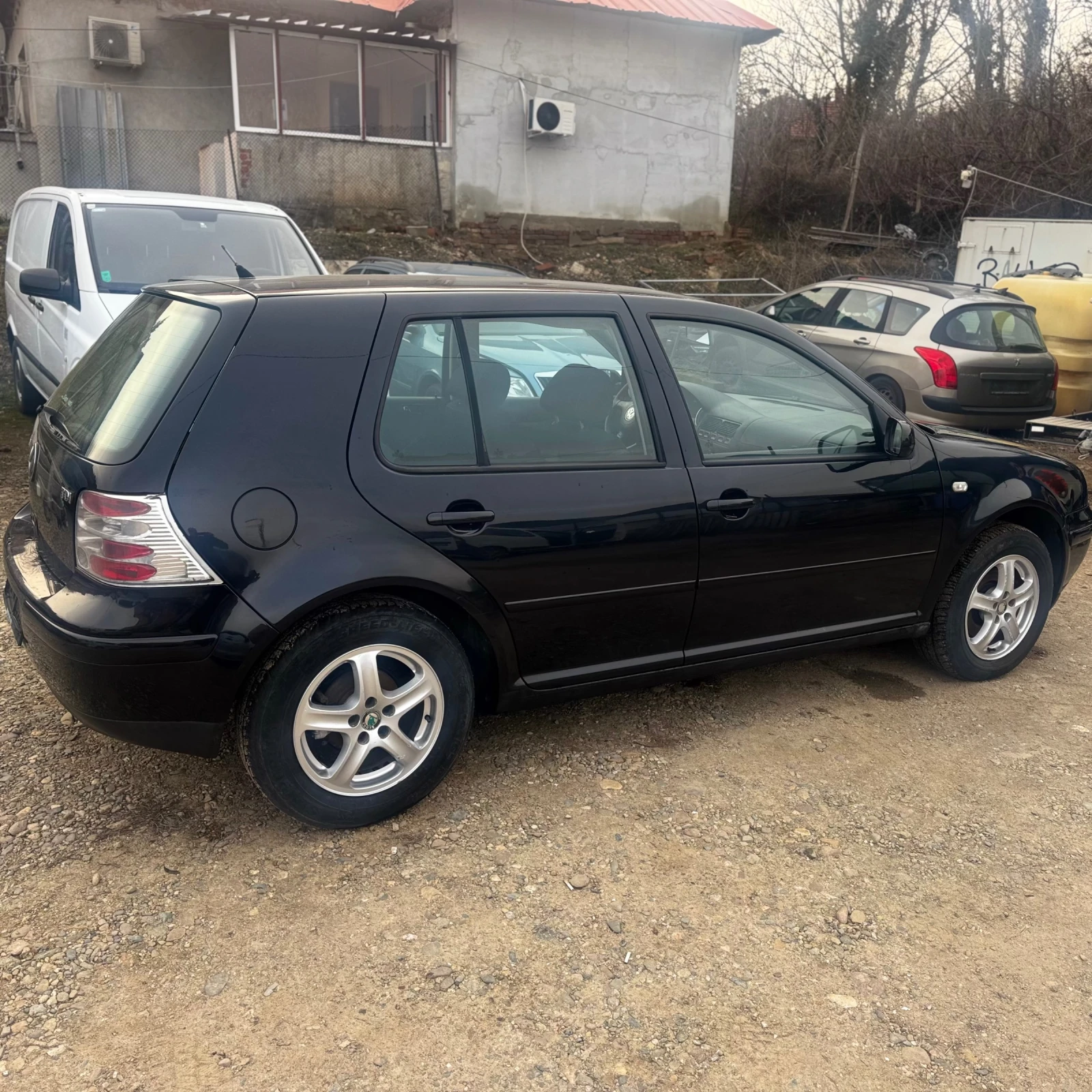 VW Golf 1.9TDI-90* GT* KLIMATRONIK*  - изображение 4