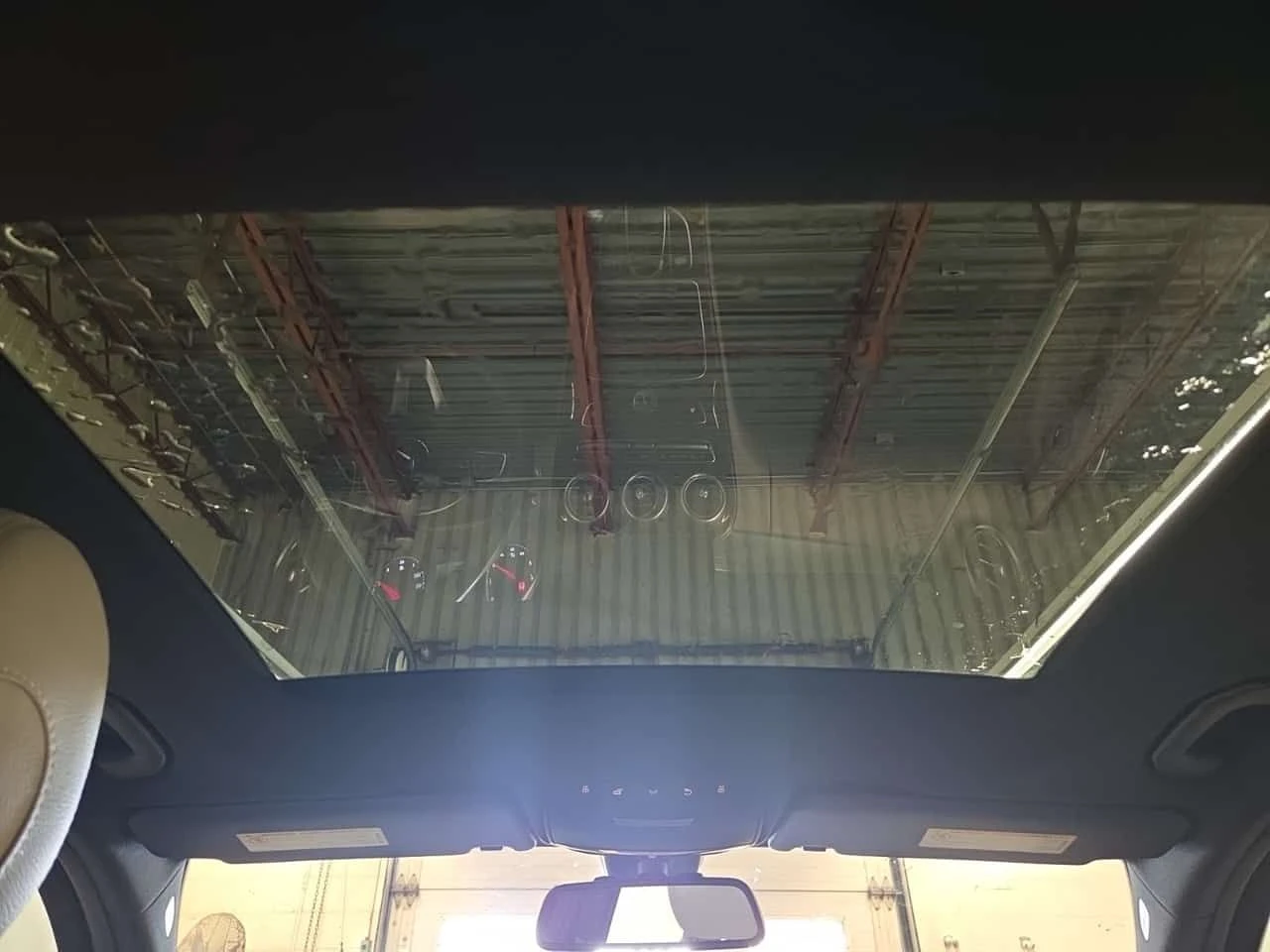 Mercedes-Benz C 300 * CARFAX * ЦЕНА ДО БГ, снимка 12 - Автомобили и джипове - 53769312