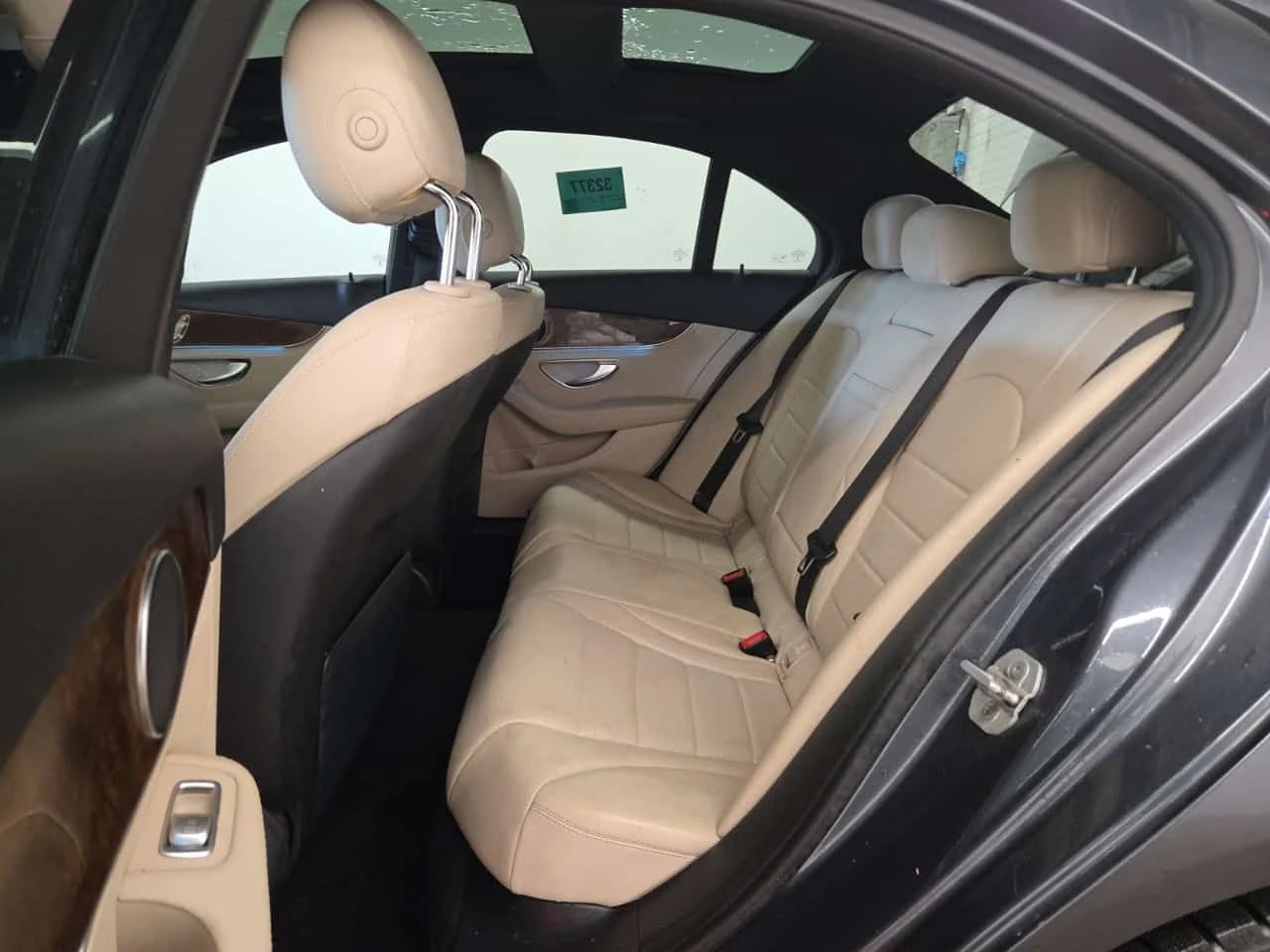 Mercedes-Benz C 300 * CARFAX * ЦЕНА ДО БГ, снимка 11 - Автомобили и джипове - 53769312