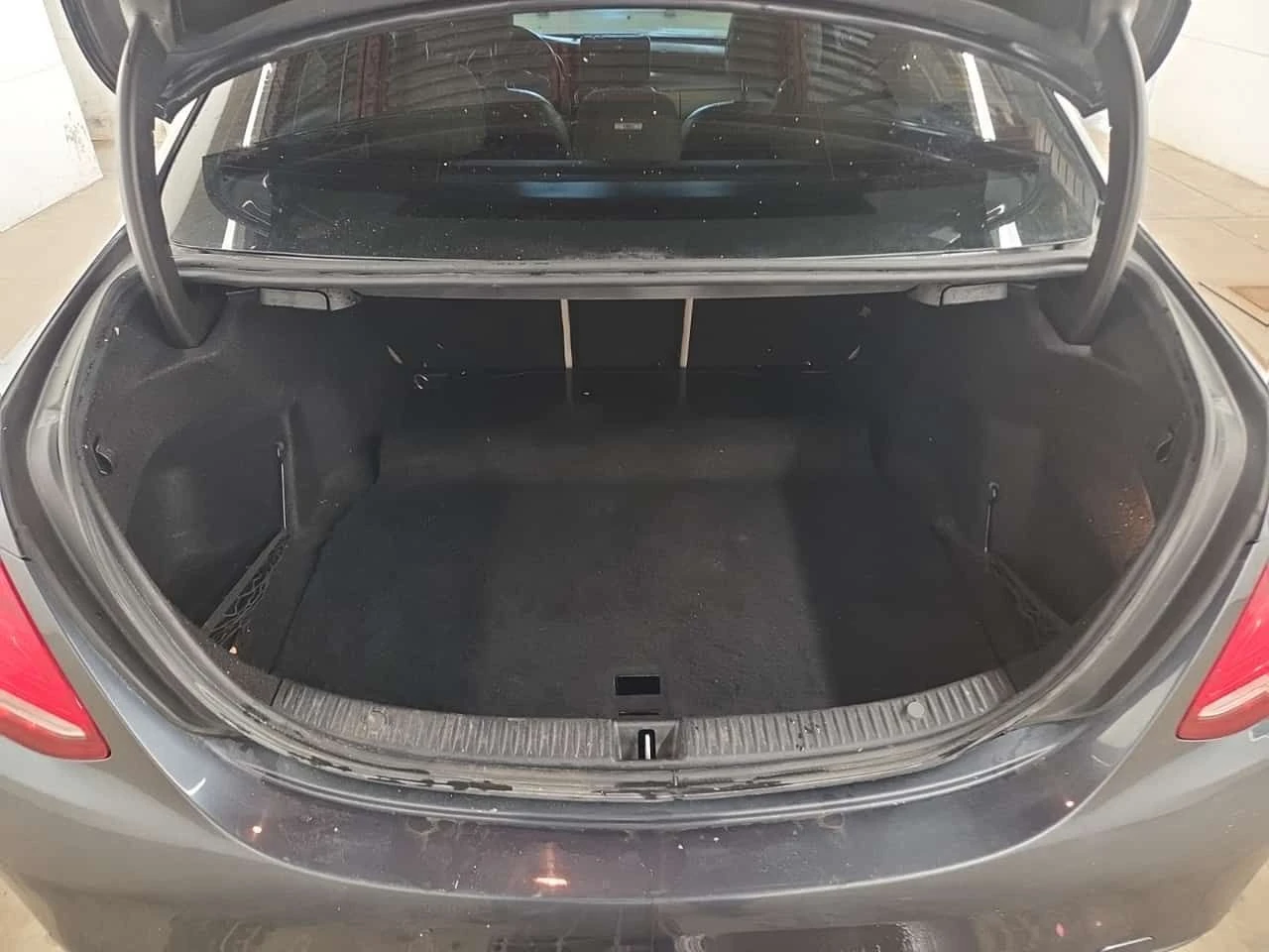 Mercedes-Benz C 300 * CARFAX * ЦЕНА ДО БГ, снимка 15 - Автомобили и джипове - 53769312