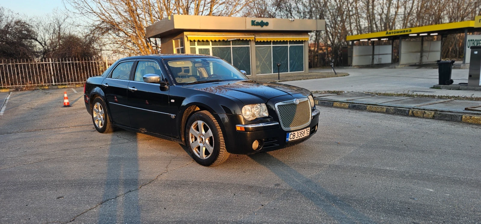 Chrysler 300c 3.5i Газ  СПЕШНО, снимка 2 - Автомобили и джипове - 53811469