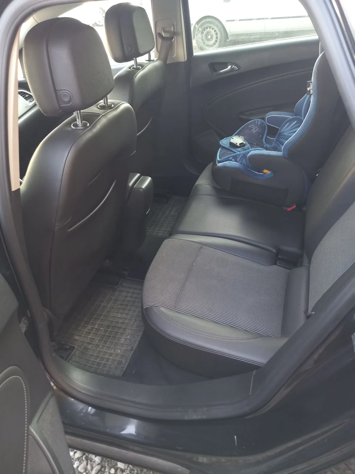 Opel Astra J, снимка 5 - Автомобили и джипове - 53903431