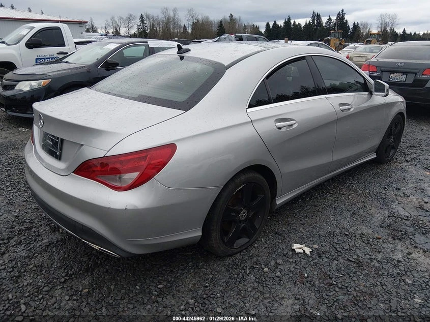 Mercedes-Benz CLA 250 2l, снимка 4 - Автомобили и джипове - 53911111