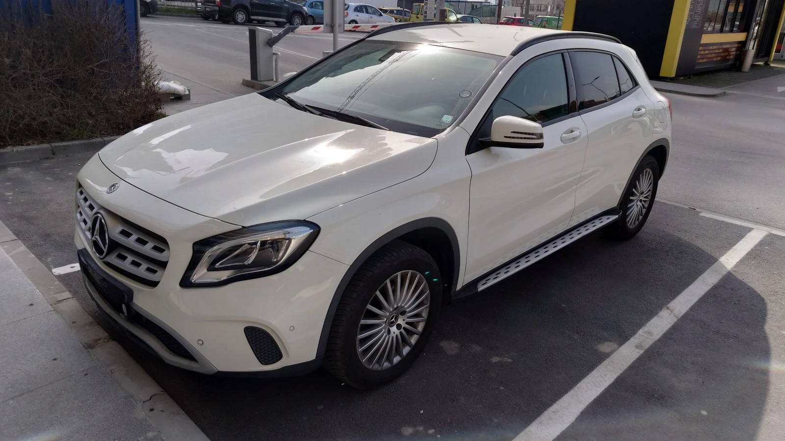 Mercedes-Benz GLA 180