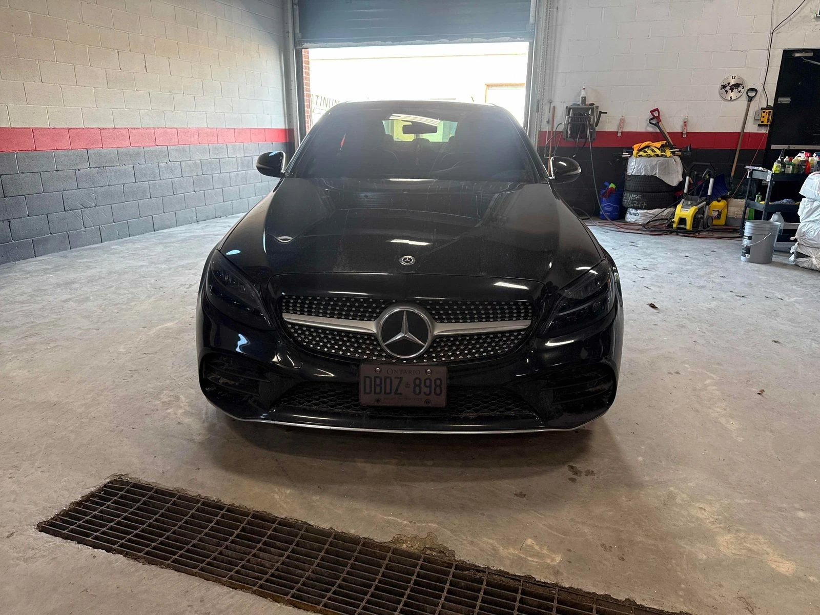 Mercedes-Benz C 300 АВТО КРЕДИТ, снимка 2 - Автомобили и джипове - 53948834