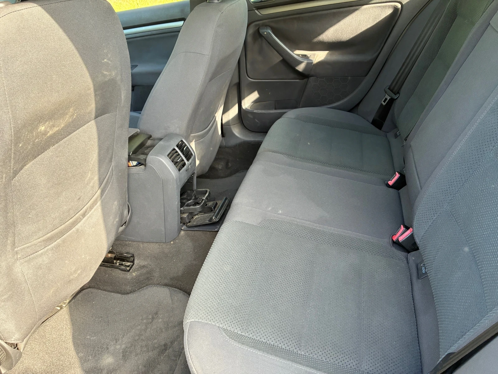 VW Golf 5, снимка 7 - Автомобили и джипове - 55003305