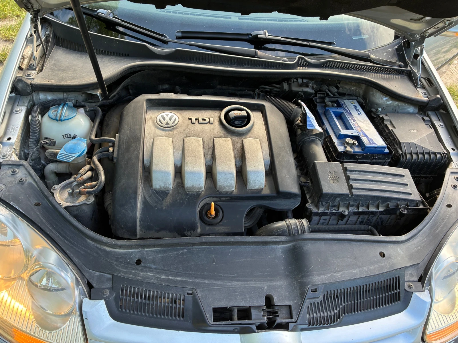 VW Golf 5, снимка 6 - Автомобили и джипове - 55003305