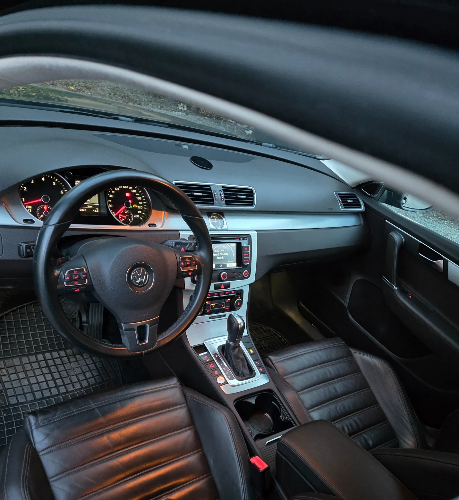 VW Passat R line Швейцария, снимка 5 - Автомобили и джипове - 55003765