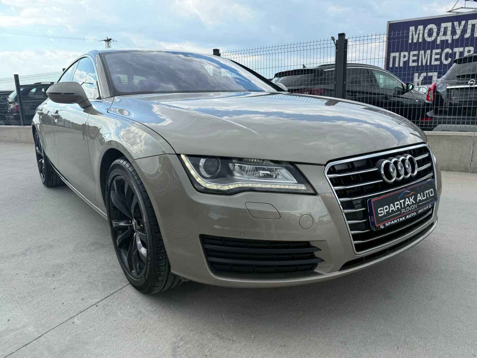 Audi A7 3.0T* 2014г* 124.000КМ* ТОП СЪСТОЯНИЕ* СЕРВИЗНА* , снимка 3 - Автомобили и джипове - 55077645