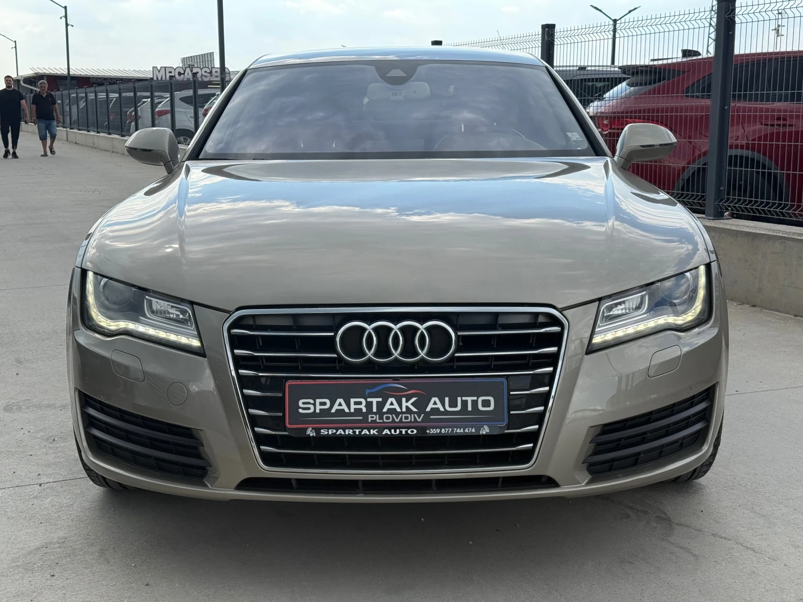 Audi A7 3.0T* 2014г* 124.000КМ* ТОП СЪСТОЯНИЕ* СЕРВИЗНА* , снимка 2 - Автомобили и джипове - 55077645