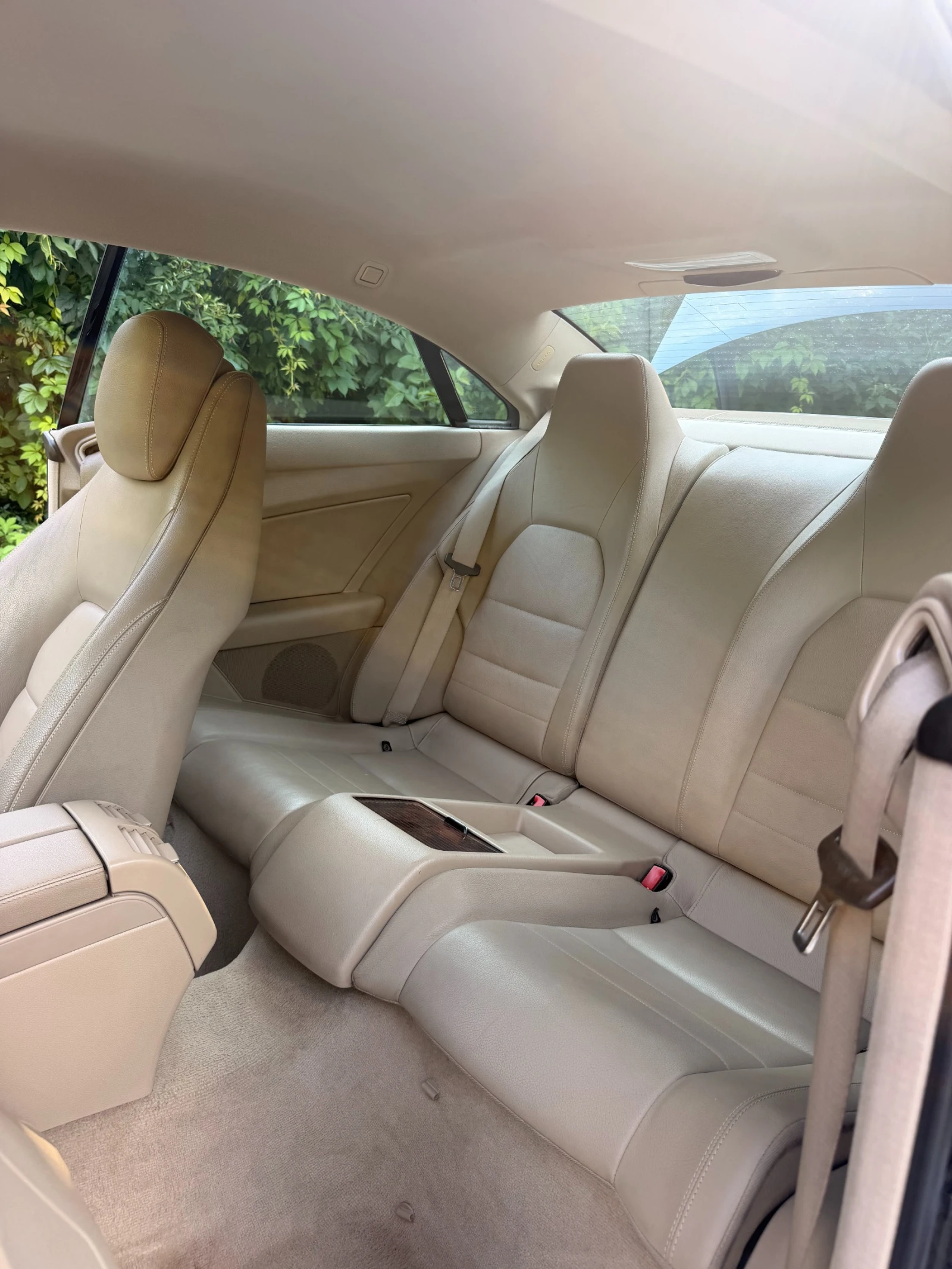 Mercedes-Benz E 250, снимка 9 - Автомобили и джипове - 55365981