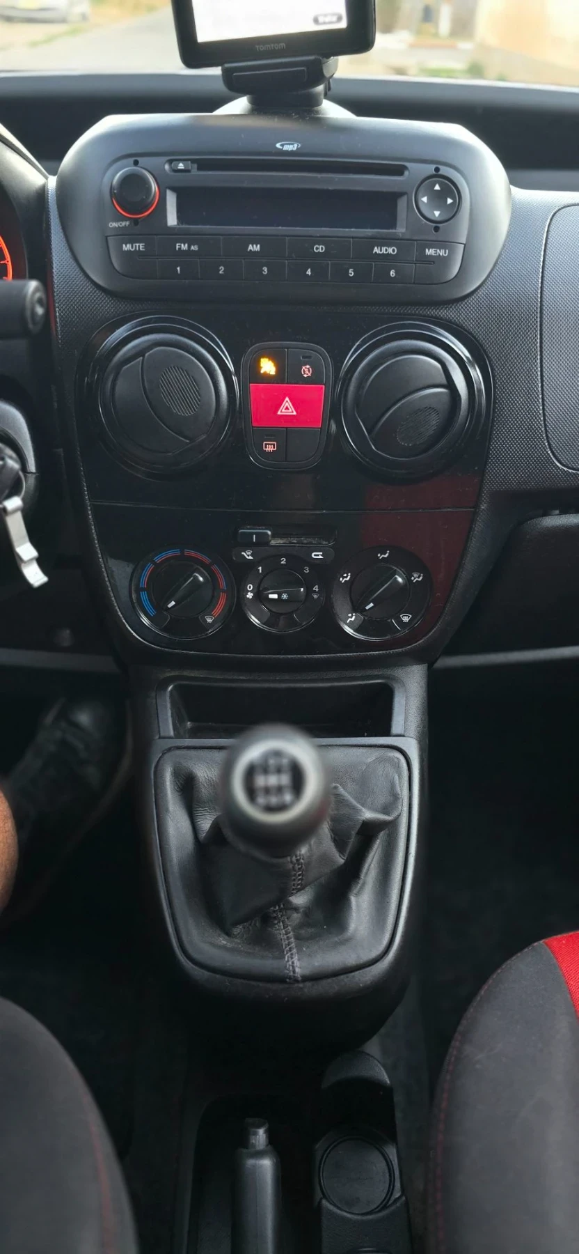 Fiat Qubo, снимка 11 - Автомобили и джипове - 55861325