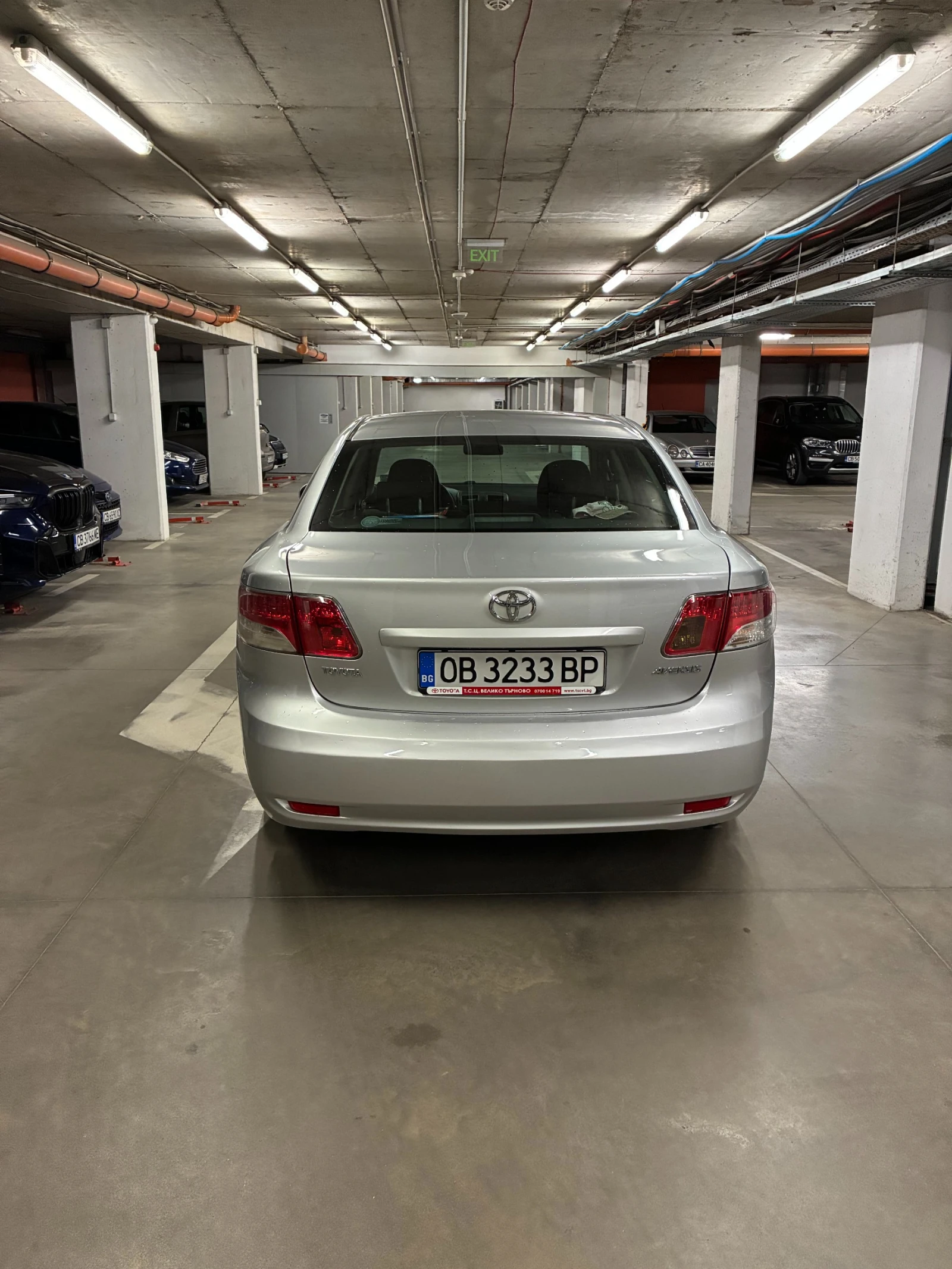 Toyota Avensis 1.8 VVTI - 100% История, снимка 5 - Автомобили и джипове - 55901816
