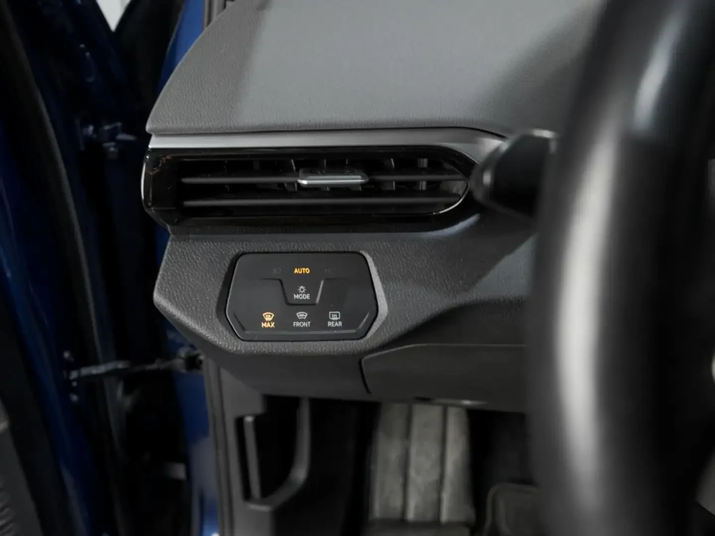 VW ID.4 PRO AWD| КАМЕРА| ПОДГРЕВ| 82KWh, снимка 13 - Автомобили и джипове - 56093746