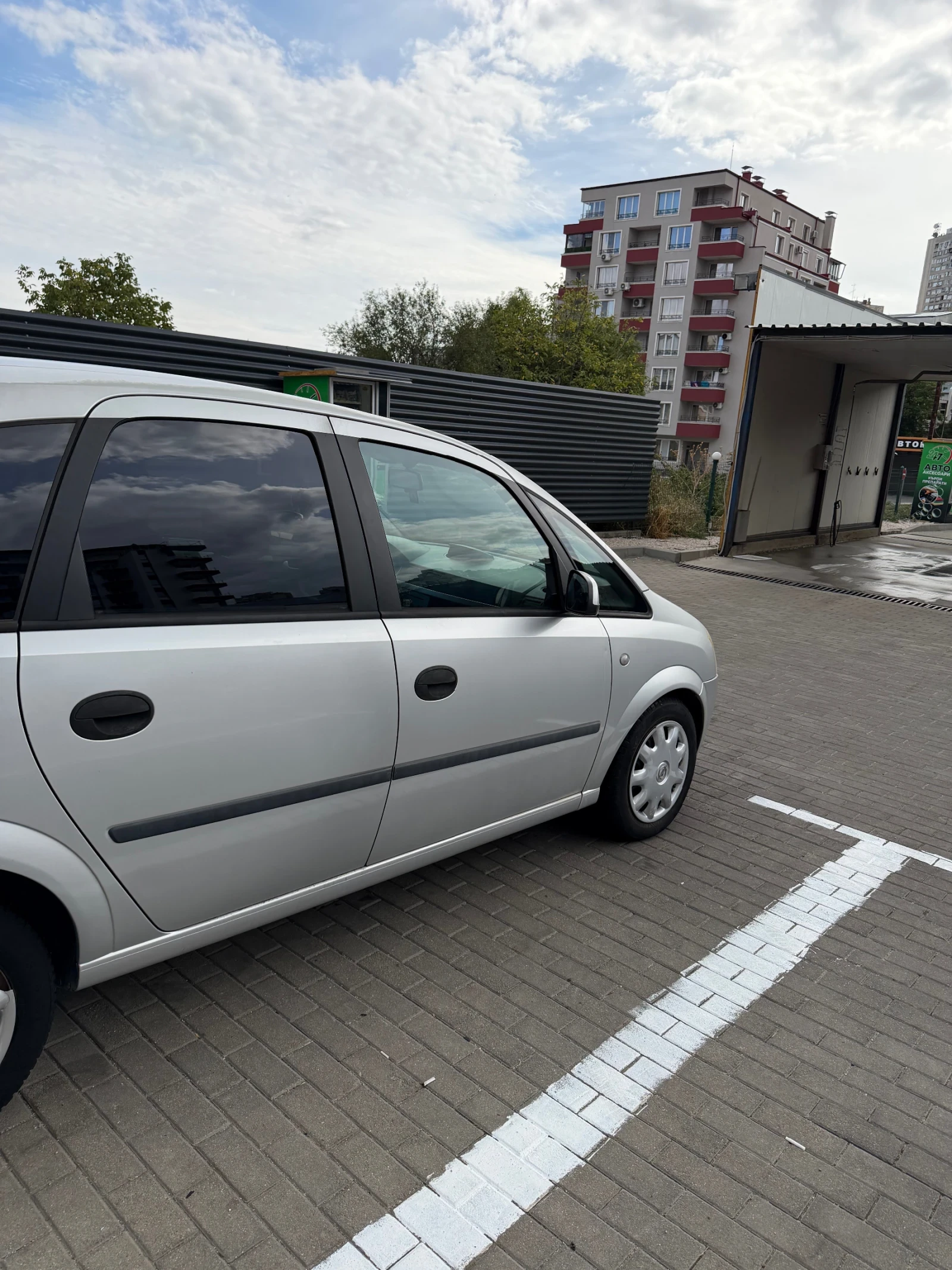 Opel Meriva, снимка 4 - Автомобили и джипове - 56209076