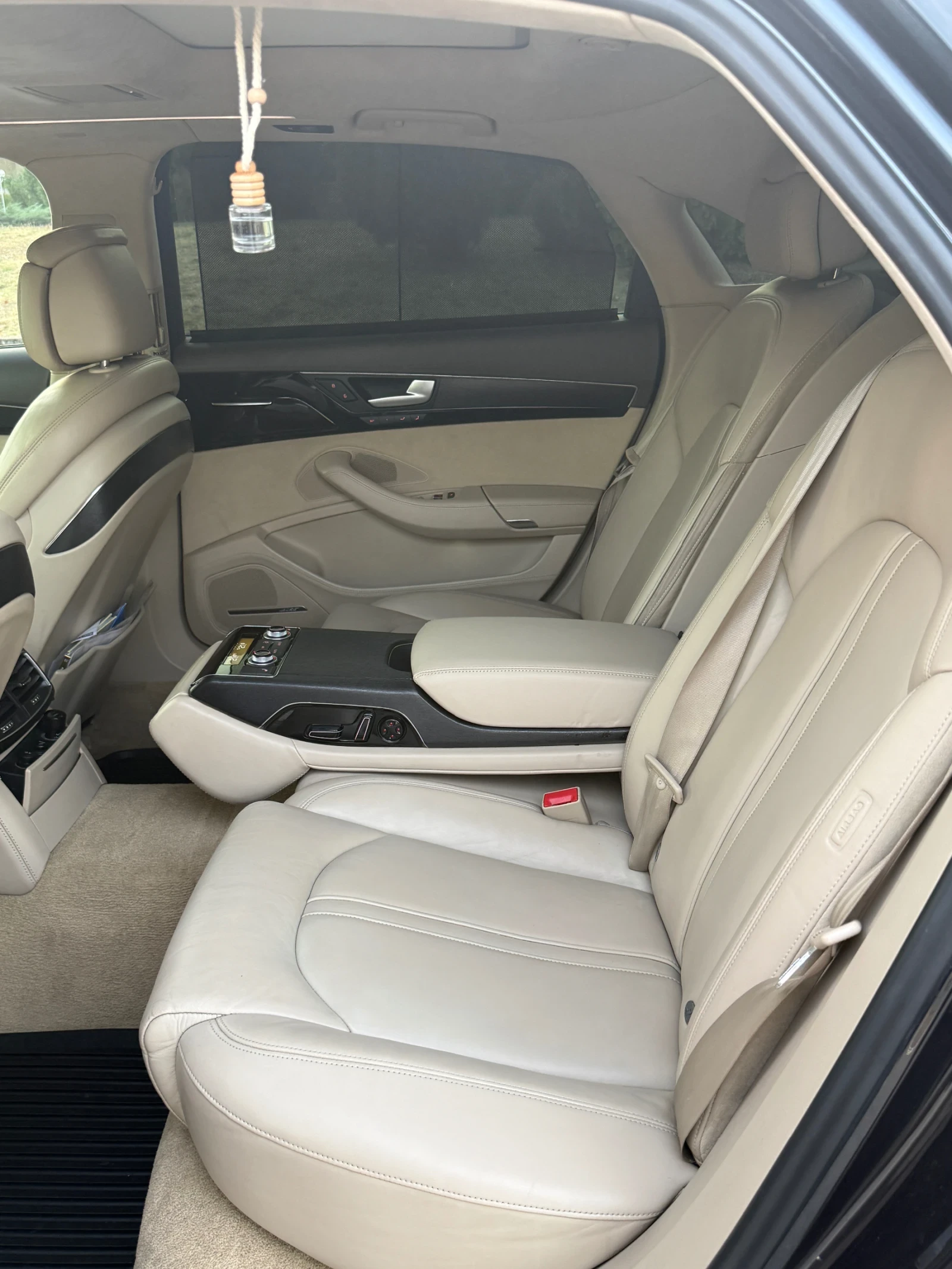 Audi A8, снимка 13 - Автомобили и джипове - 56339170