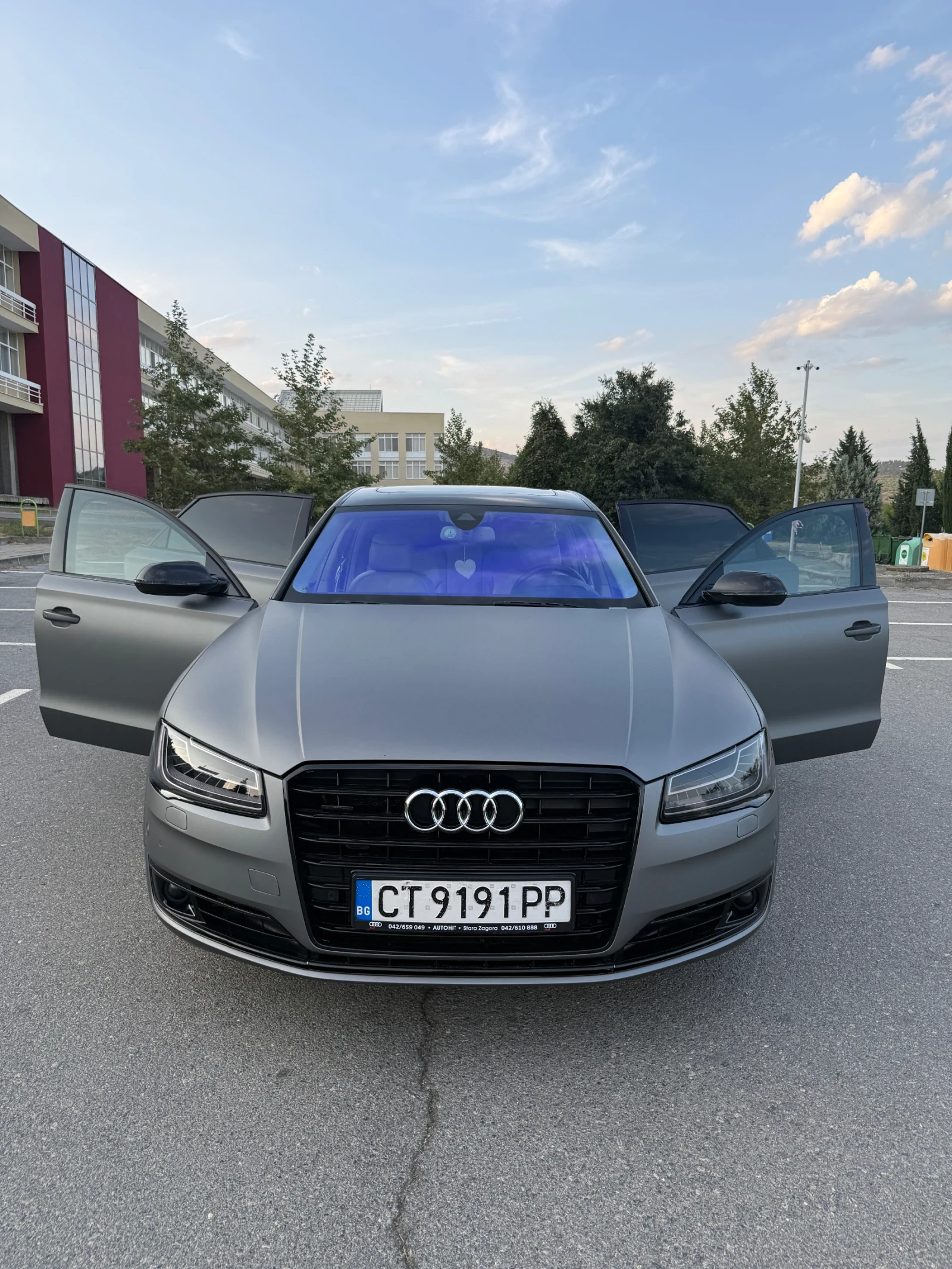Audi A8, снимка 2 - Автомобили и джипове - 56339170