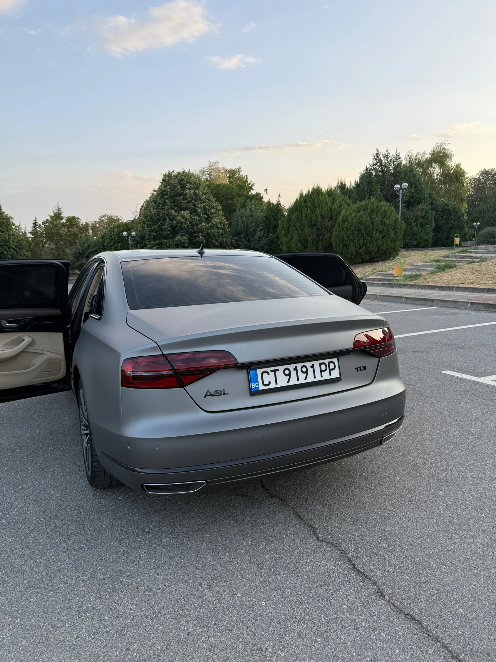 Audi A8, снимка 4 - Автомобили и джипове - 56339170