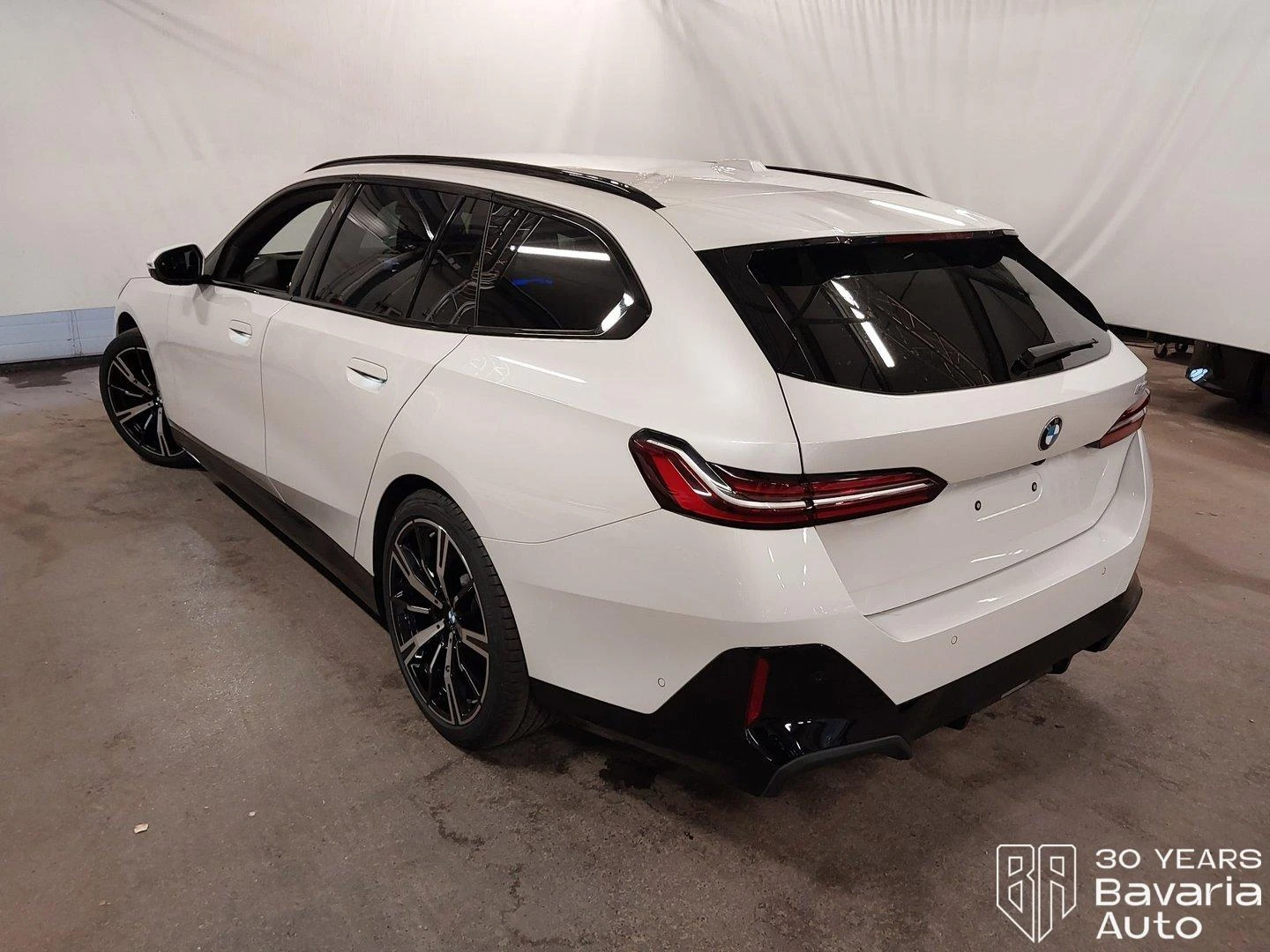 BMW 520 i Touring Steptronic, снимка 2 - Автомобили и джипове - 56506506