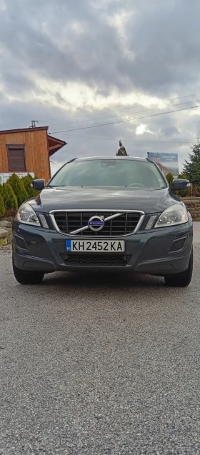 Volvo XC60 Джип - 9800 € / 19167.13 лв. - 81656482 9