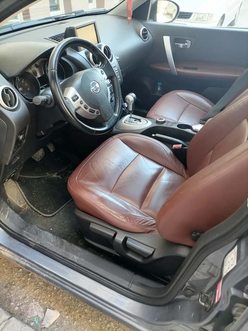 Nissan Qashqai, снимка 9 - Автомобили и джипове - 47868494