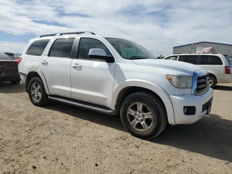 Toyota Sequoia, снимка 4 - Автомобили и джипове - 49359659