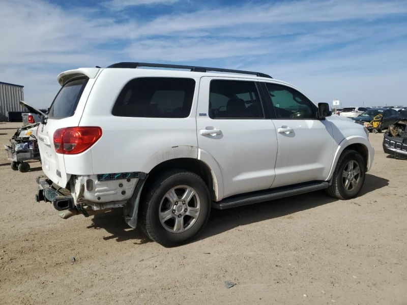 Toyota Sequoia, снимка 3 - Автомобили и джипове - 49359659