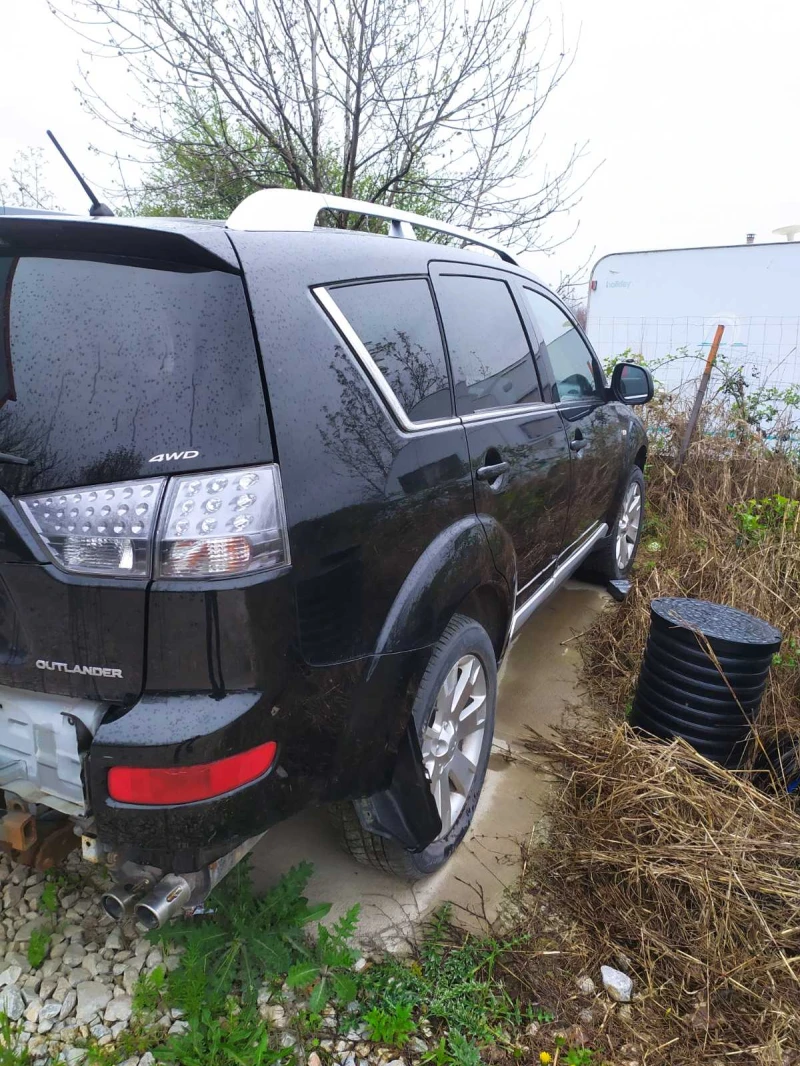Mitsubishi Outlander, снимка 2 - Автомобили и джипове - 52646365
