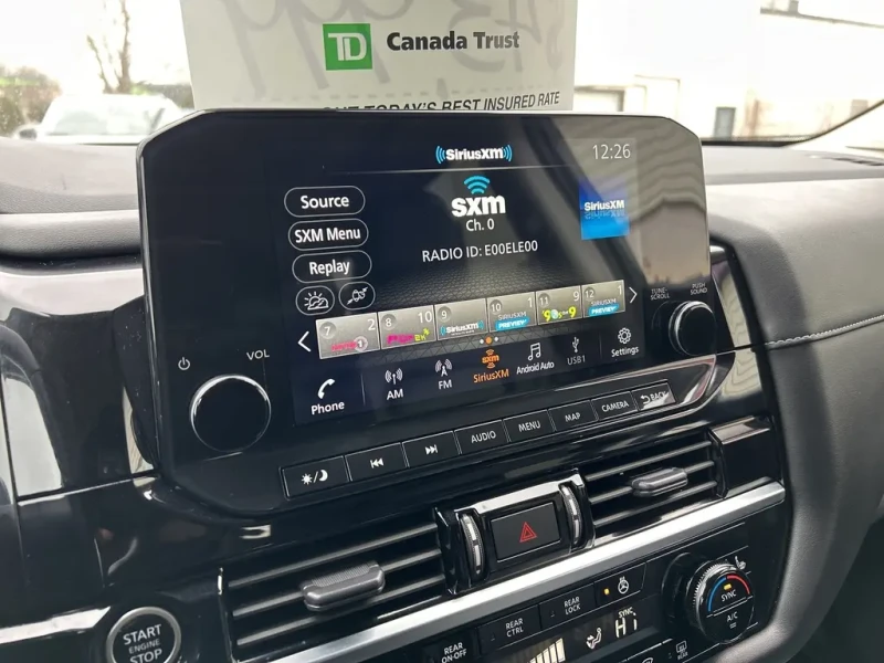 Nissan Pathfinder SL* 4x4* Camera* Bluetooth* Brake Ass* Lane Ass* S, снимка 12 - Автомобили и джипове - 53406167