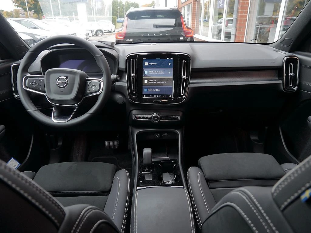 Volvo XC40 82kW* LED* CAM* DISTR* CARPLAY* 0 | Mobile.bg   13