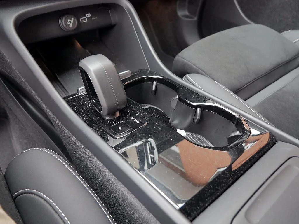 Volvo XC40 82kW* LED* CAM* DISTR* CARPLAY* 0 | Mobile.bg   12