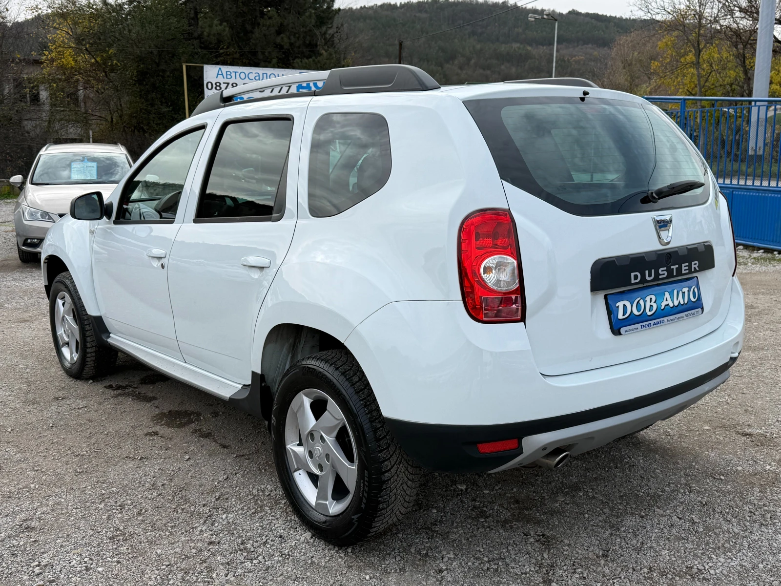 Dacia Duster 1.5DCI-4X4-БЛОКАЖ-КЛИМАТИК - изображение 4