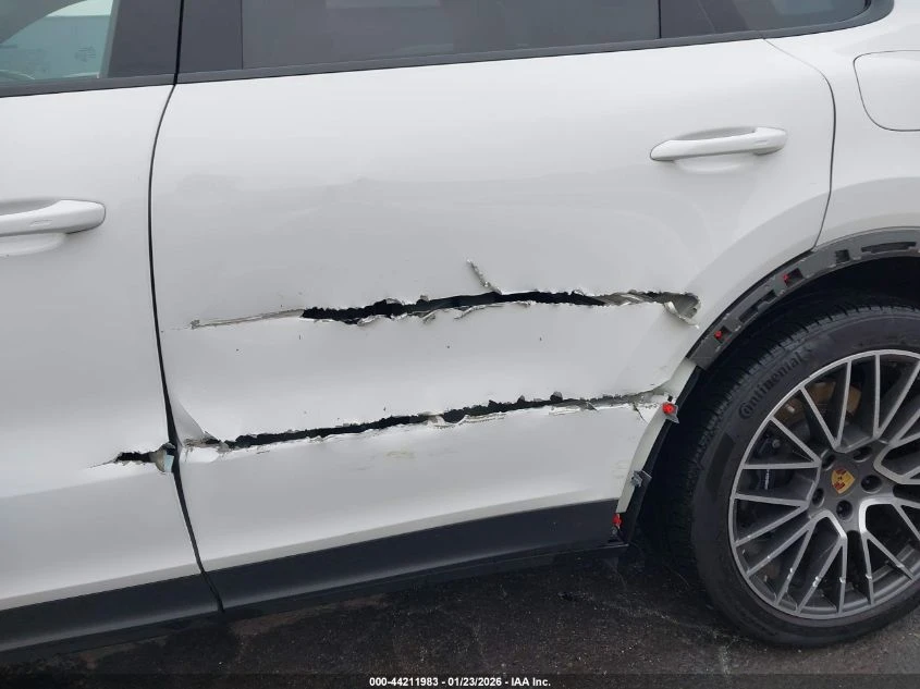 Porsche Cayenne E-Hybrid * CARFAX*  - изображение 6