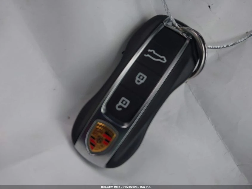 Porsche Cayenne E-Hybrid * CARFAX*  | Mobile.bg � ����������� 11