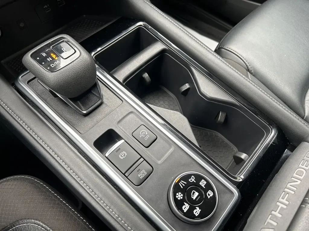 Nissan Pathfinder SL* 4x4* Camera* Bluetooth* Brake Ass* Lane Ass* S | Mobile.bg � ����������� 13