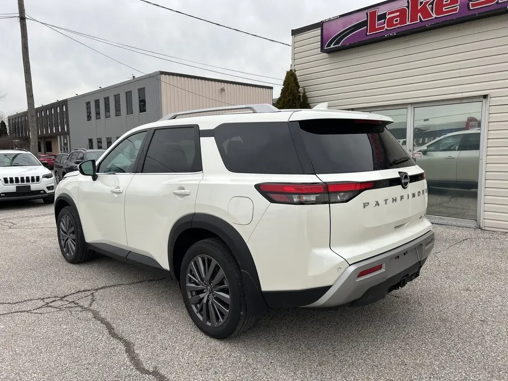 Nissan Pathfinder SL* 4x4* Camera* Bluetooth* Brake Ass* Lane Ass* S - изображение 4