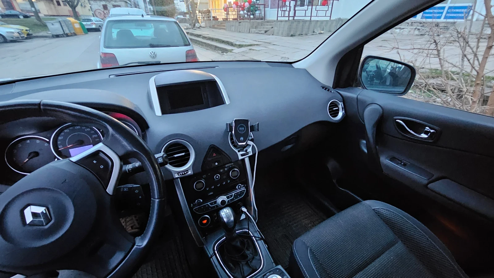 Renault Koleos 2.0, 4х4, 150к.с., снимка 10 - Автомобили и джипове - 54072432