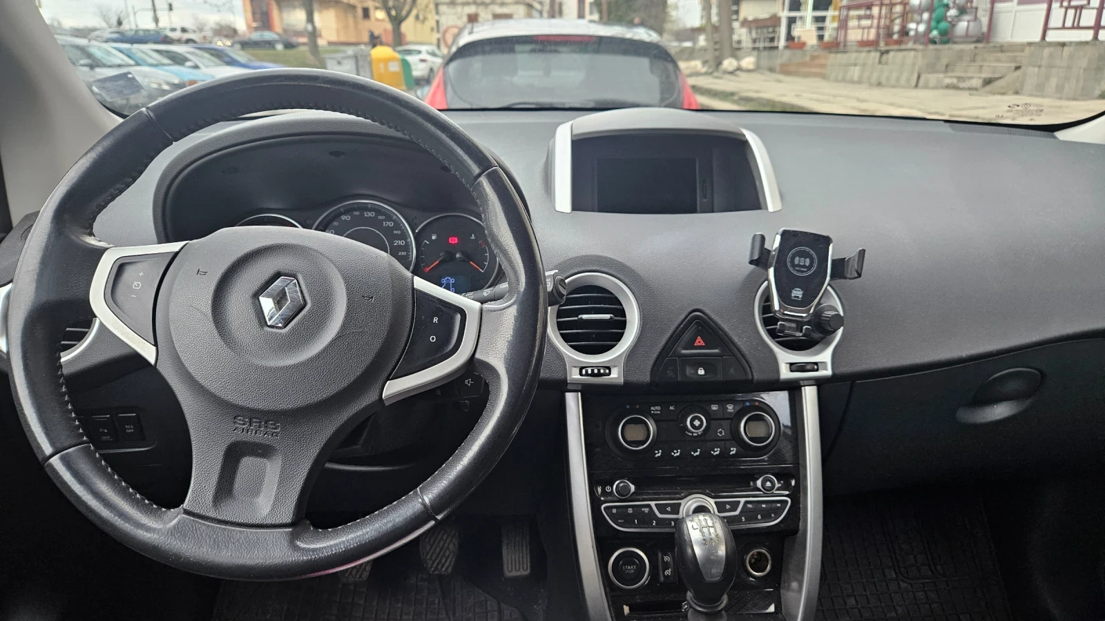 Renault Koleos 2.0, 4х4, 150к.с., снимка 17 - Автомобили и джипове - 54072432