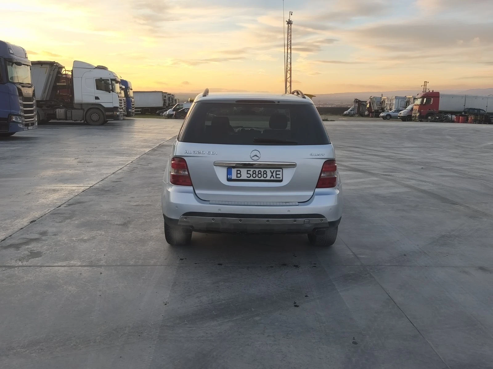 Mercedes-Benz ML 320, снимка 4 - Автомобили и джипове - 54161172