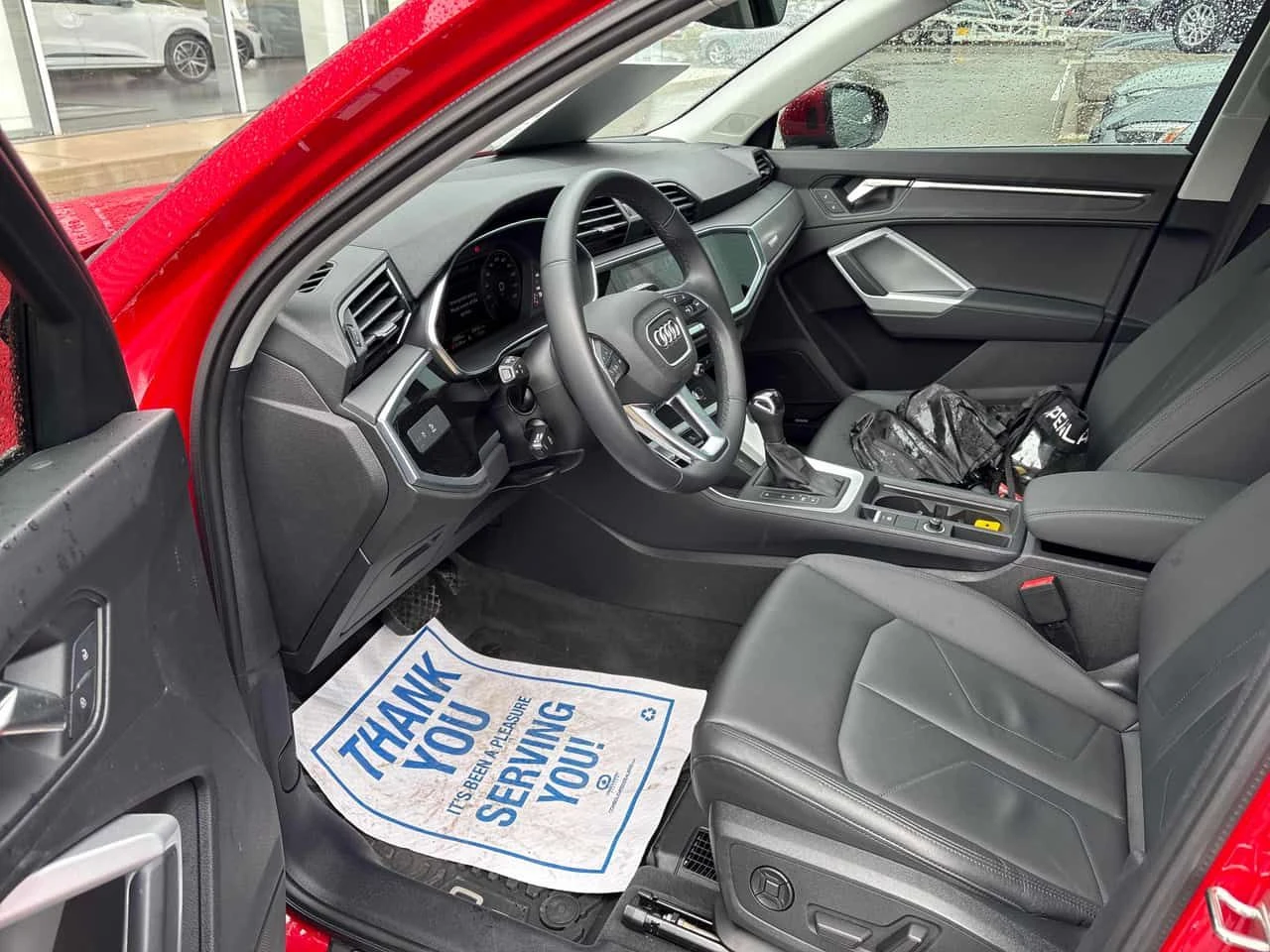 Audi Q3 | Technik | DISTRONIC | ПОДГРЕВ | 360 | CARFAX | , снимка 5 - Автомобили и джипове - 55070403