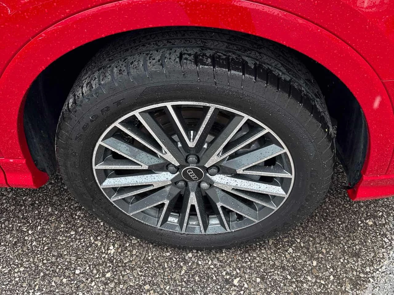 Audi Q3 | Technik | DISTRONIC | ПОДГРЕВ | 360 | CARFAX | , снимка 7 - Автомобили и джипове - 55070403