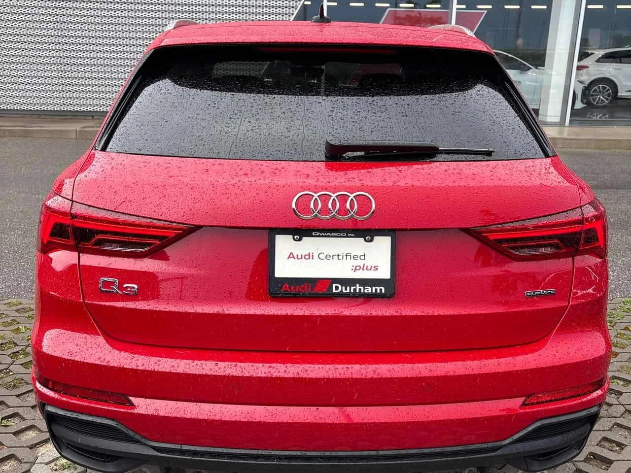 Audi Q3 | Technik | DISTRONIC | ПОДГРЕВ | 360 | CARFAX | , снимка 4 - Автомобили и джипове - 55070403