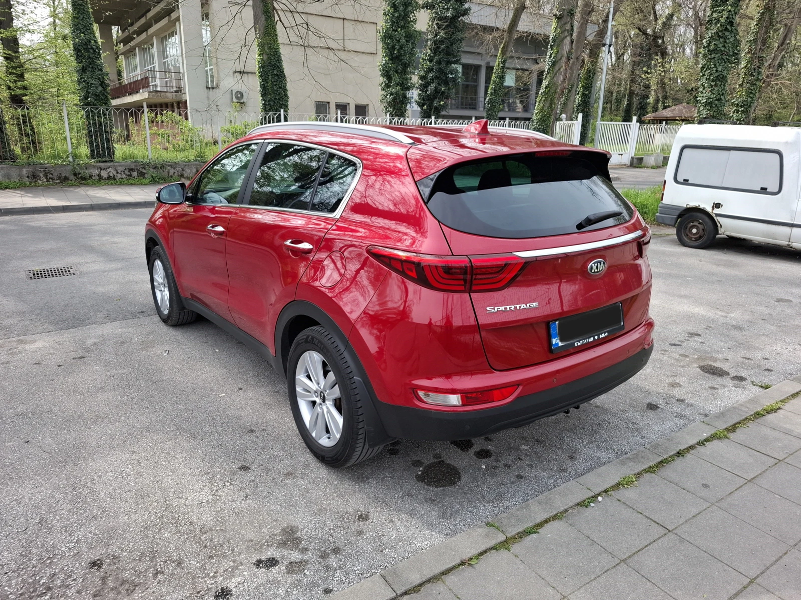 Kia Sportage 1.6  GDI ОБСЛУЖЕНА, снимка 5 - Автомобили и джипове - 55233113