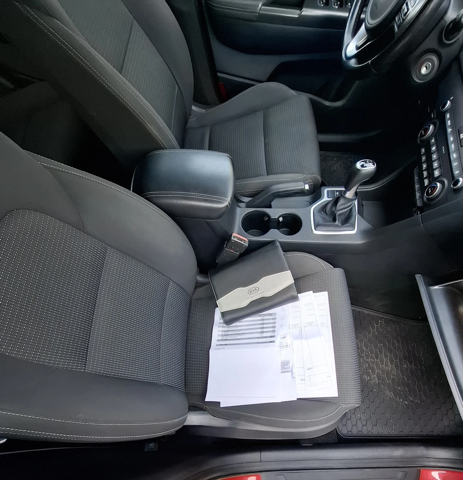 Kia Sportage 1.6  GDI ОБСЛУЖЕНА, снимка 15 - Автомобили и джипове - 55233113