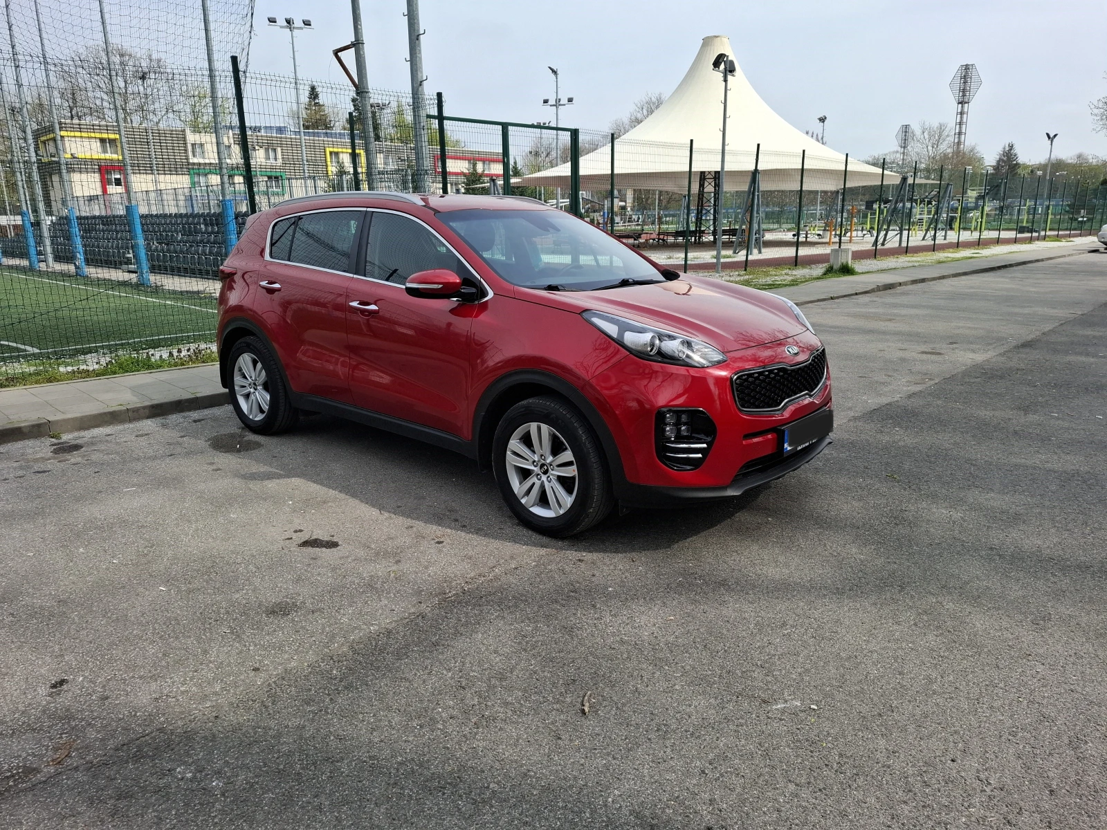 Kia Sportage 1.6  GDI ОБСЛУЖЕНА, снимка 8 - Автомобили и джипове - 55233113