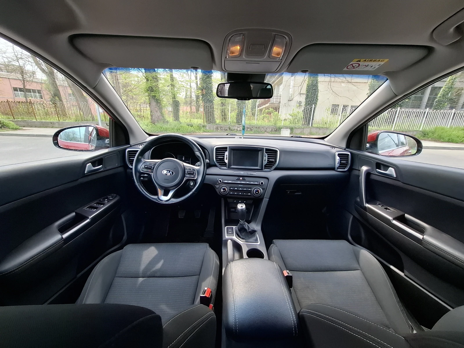Kia Sportage 1.6  GDI ОБСЛУЖЕНА, снимка 10 - Автомобили и джипове - 55233113